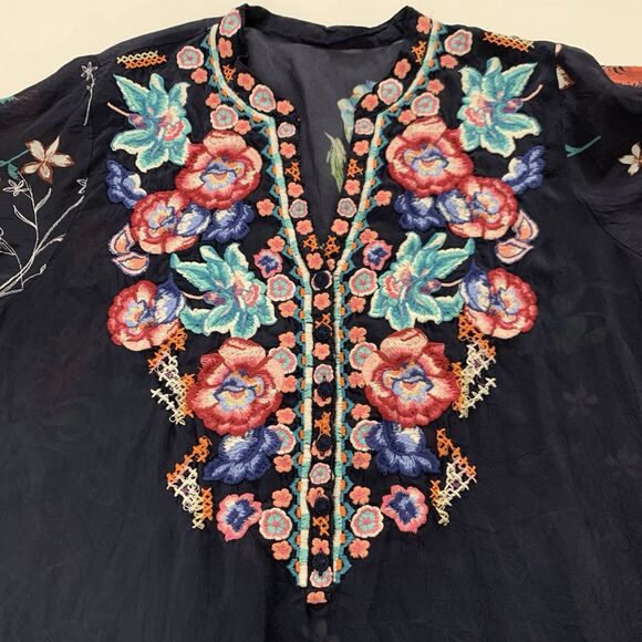 Johnny Was Elsarose Tunic Top XL Navy Embroidered Floral Colorful Festival Boho - Picture 3 of 13